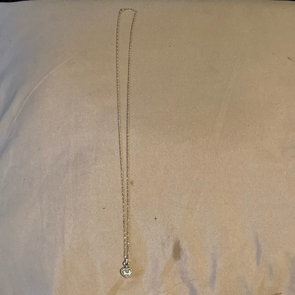 Women’s Necklace Heart Pendant Dainty Thin Chain